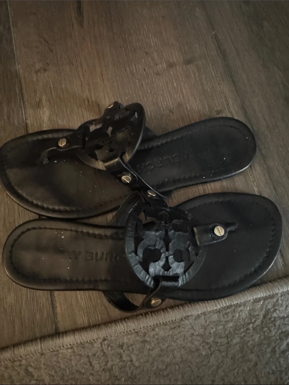Tory Burch Miller Black Leather Women's Thong Sandals with Decorative Medallion